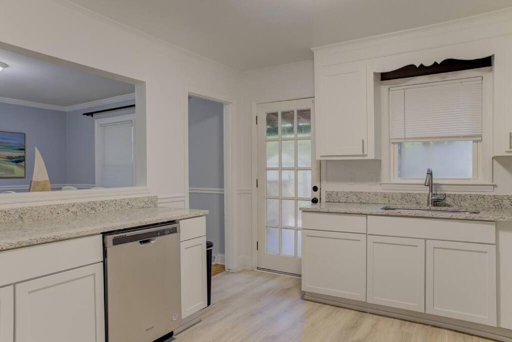 Charming Home Near Folly & Downtown Charleston Exteriör bild