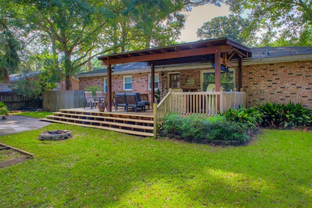 Charming Home Near Folly & Downtown Charleston Exteriör bild