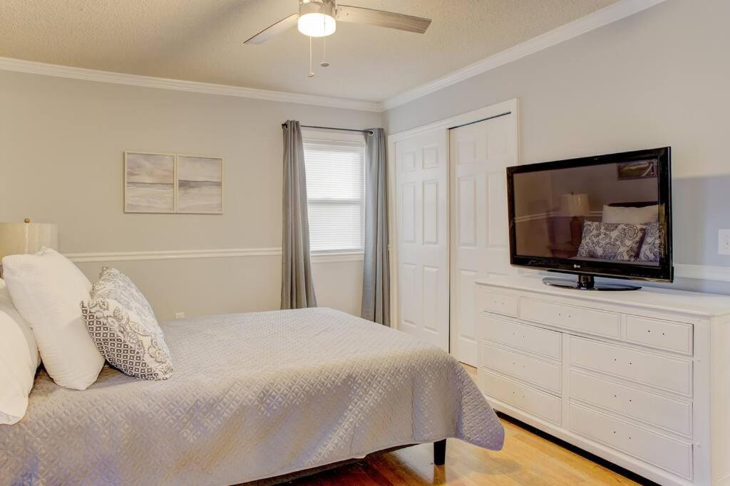 Charming Home Near Folly & Downtown Charleston Exteriör bild