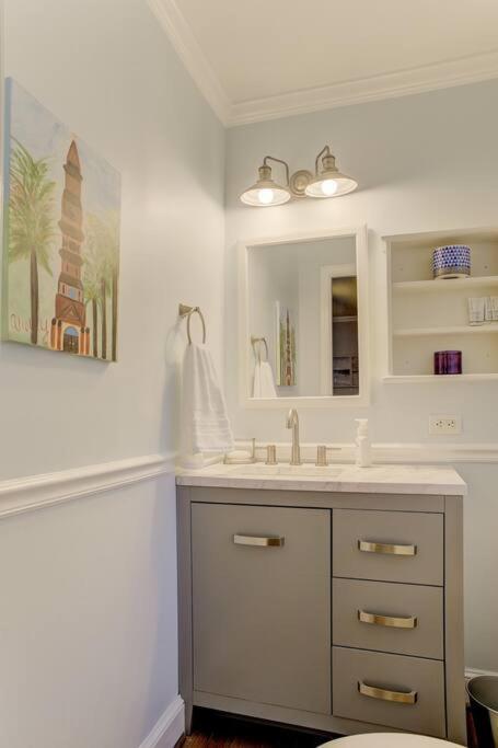 Charming Home Near Folly & Downtown Charleston Exteriör bild